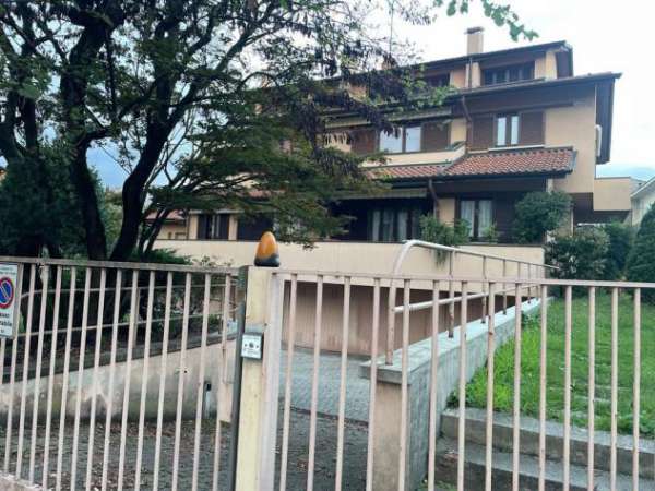 Foto Bilocale arredato in affitto a Jerago con Orago  Centro paese