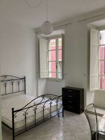 Foto Bilocale arredato in centro con utenze incluse