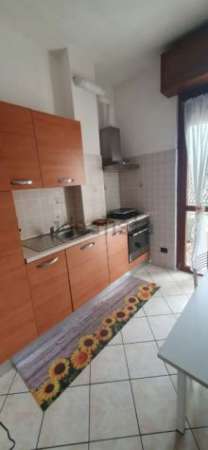 Foto BILOCALE con BALCONE e CANTINA