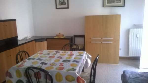 Foto BILOCALE CON CAMERA DOPPIA X STUDENTESSE/SPECIALIZZANDI VICINO POLICLINICO SAN M