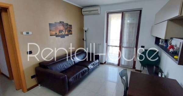 Foto Bilocale con cantina e garage in zona Santa Giulia