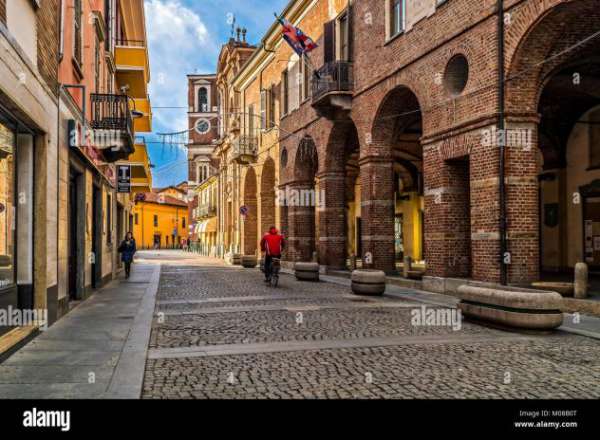 Foto BILOCALE CON GIARDINO PRIVATO