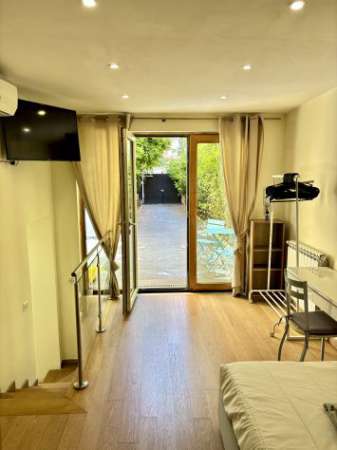 Foto Bilocale con giardino privato Parioli