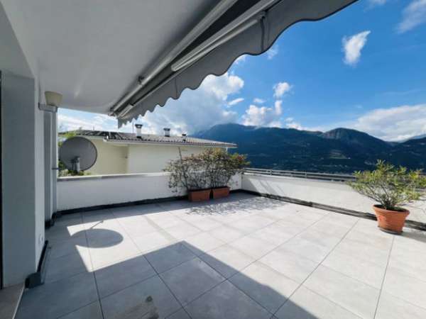 Foto Bilocale con terrazza a Martignano