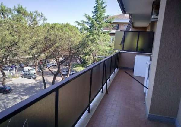 Foto Bilocale con terrazzo a Eur