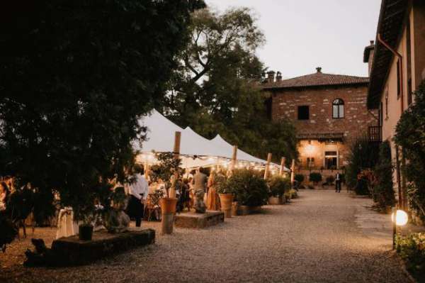 Foto Bilocale di 60MQ con giardino e box privato INCLUSI