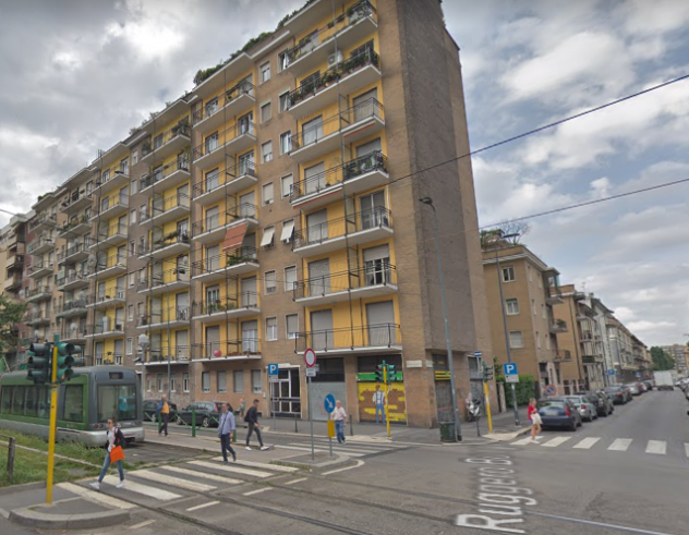 Foto bilocale due studentesse Pezzotti Bocconi IULM