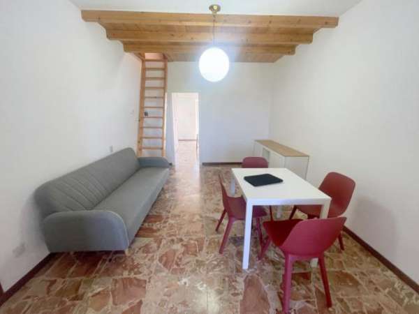 Foto Bilocale in affitto a Ancona