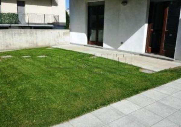 Foto Bilocale in affitto a Cant