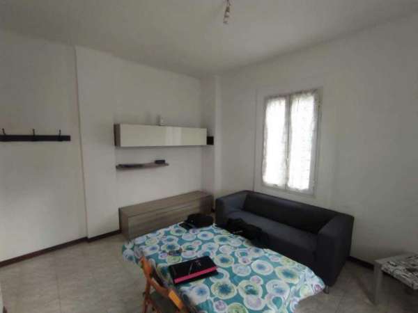 Foto Bilocale in affitto a Casalecchio di Reno