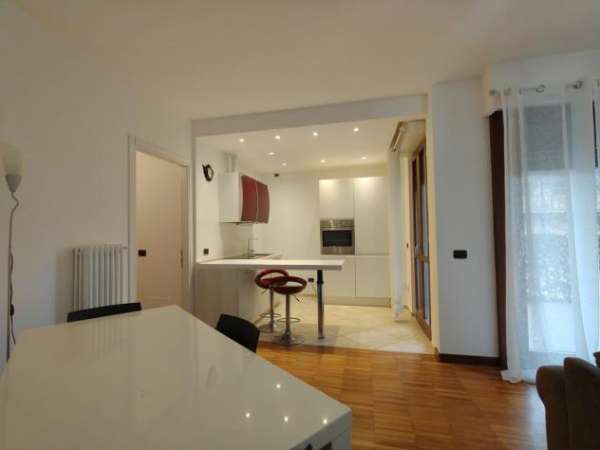 Foto Bilocale in affitto a Gallarate