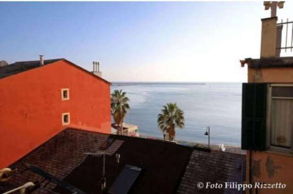 Foto Bilocale in affitto a Genova