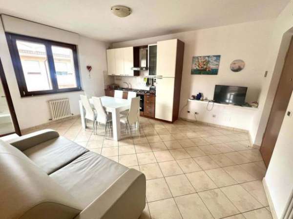 Foto Bilocale in affitto a Giulianova