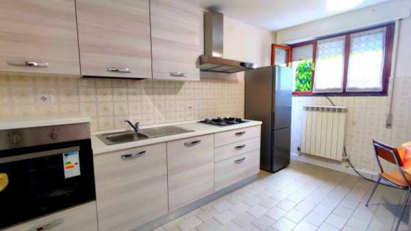 Foto Bilocale in affitto a Lipomo