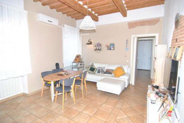 Foto Bilocale in affitto a Livorno