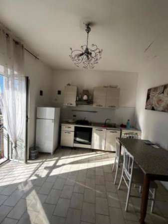 Foto Bilocale in affitto a Napoli