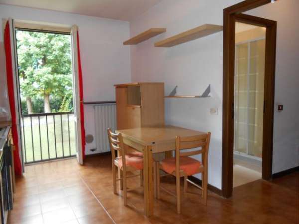 Foto Bilocale in affitto a Pavia
