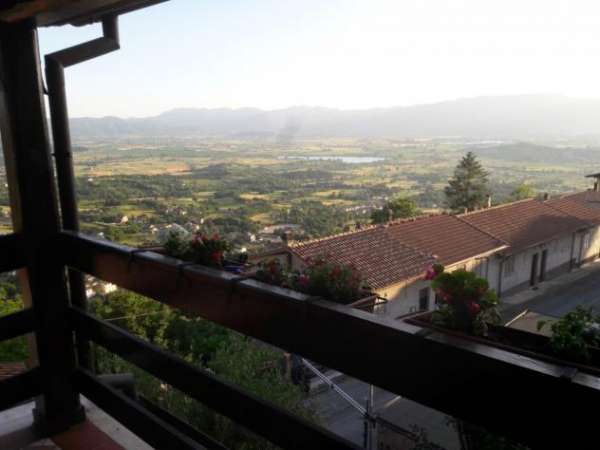 Foto Bilocale in affitto a Poggio Bustone