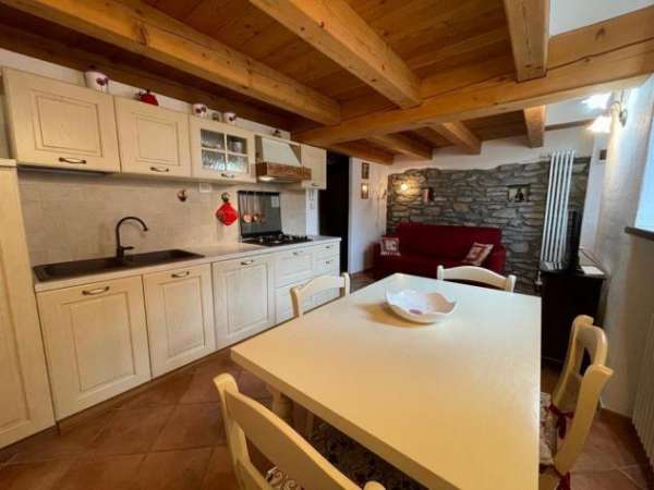 Foto Bilocale in affitto a Prè-Saint-Didier