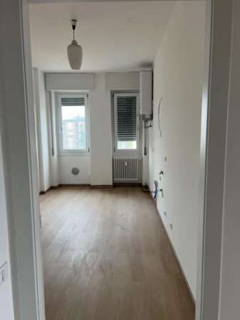 Foto Bilocale in affitto a Saronno