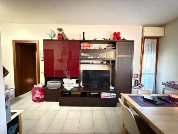 Foto Bilocale in affitto a Seregno