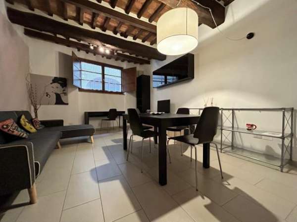 Foto Bilocale in affitto a Siena