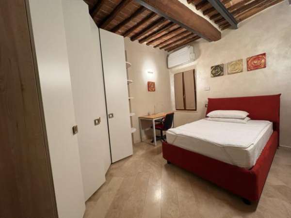 Foto Bilocale in affitto a Siena