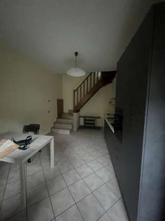 Foto Bilocale in affitto a Trezzano Rosa