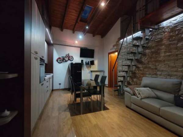 Foto Bilocale in affitto a Vergiate