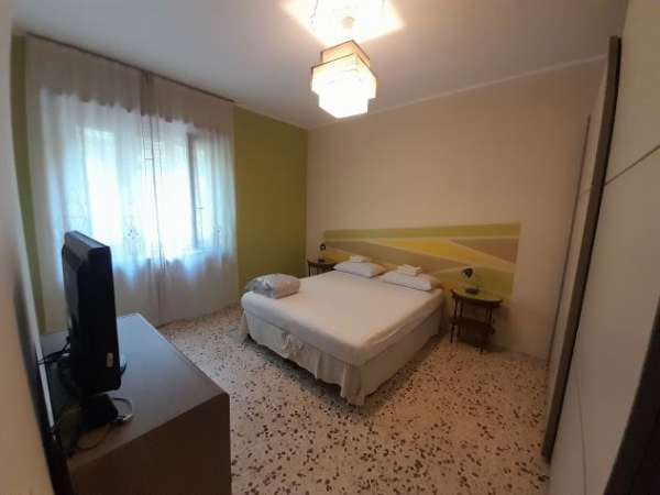 Foto BILOCALE IN AFFITTO QUALCHE SETTIMANA