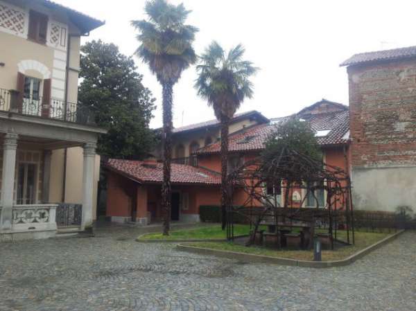 Foto Bilocale in centro in villa storica