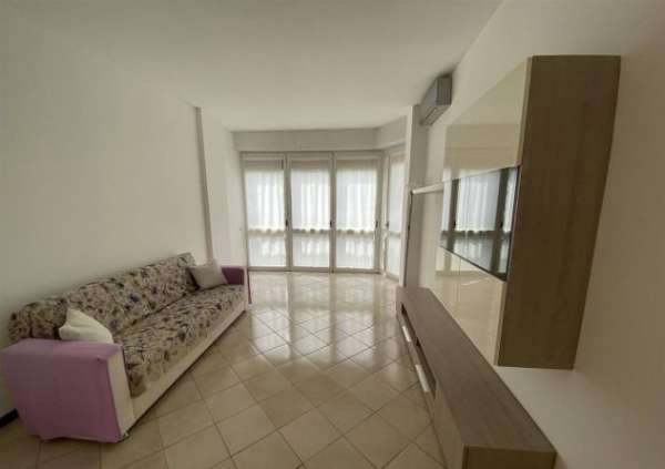 Foto Bilocale in Via Giacomo Boni, Washington, Milano