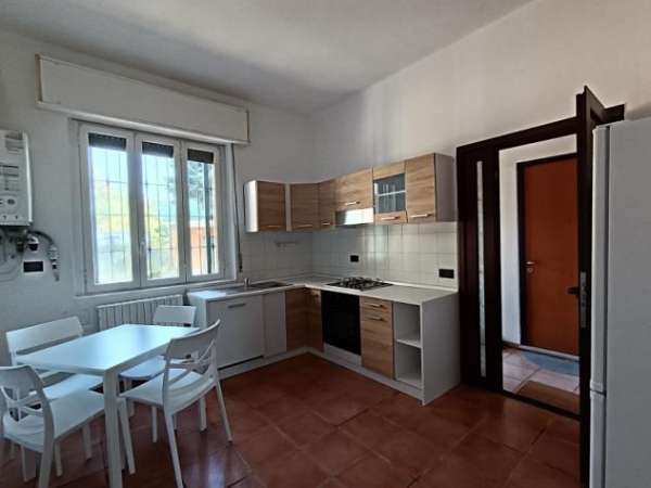 Foto BILOCALE LAINATE 49 mq con BOX