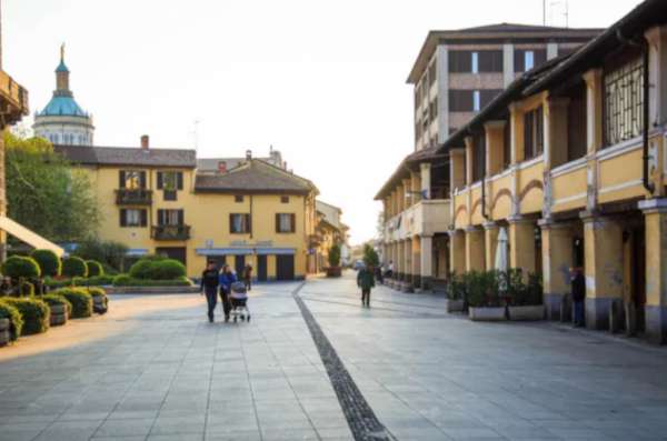 Foto Bilocale ristrutturato con balcone e posto auto � Zona Magenta