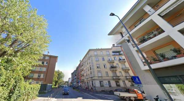 Foto Bilocale ristrutturato e arredato con posto auto