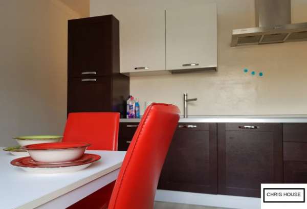 Foto Bilocale ristrutturato vicino agli ospedali zero gas, silenzioso, pronto subito