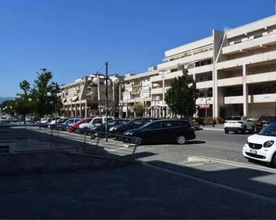 Foto Bilocale Via Gioacchino Rossini 155 Rende