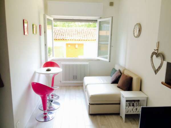 Foto BILOCALE VIA REGNOLI CON CORTILETTO PRIVATO