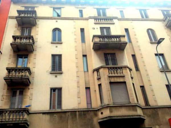 Foto BILOCALE ZONA MM1 BANDE NERE