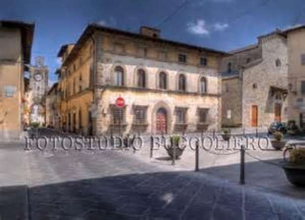 Foto BORGO S LORENZO FONDO COMMERCIALE MQ 250 VETRINE