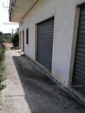 Foto Box - Garage - Posto Auto in Affitto a Pontecorvo