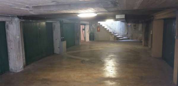 Foto Box / Garage di 16 m in affitto a San Donato Milanese