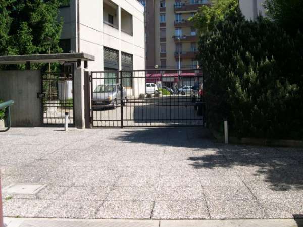 Foto BOX AUTO in Mariano Comense - AFFITTASI