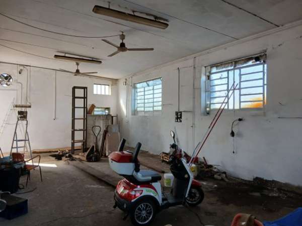 Foto Box auto/Garage/fondo di 75mq per auto/auto d'epoca