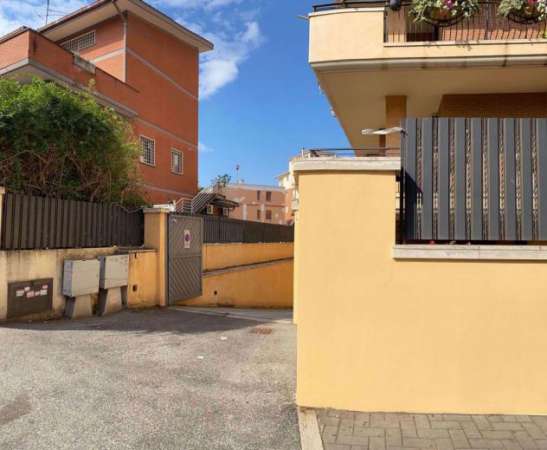 Foto Box in affitto a Ciampino - 14mq