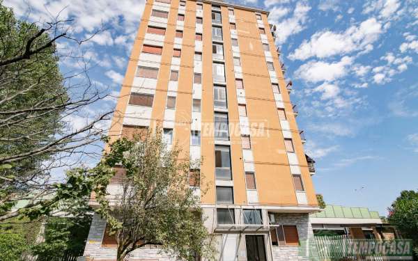 Foto Box in affitto a Sesto San Giovanni