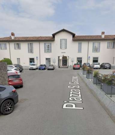 Foto Box in centro a Giussano (MB)