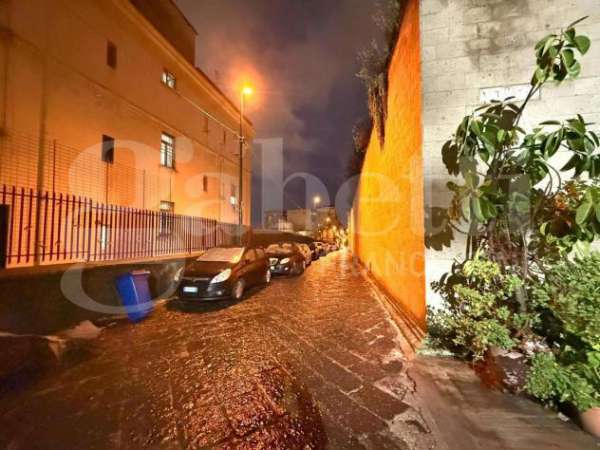 Foto Box/Posto auto - Napoli . Rif.: Cod. rif 3278540ARG
