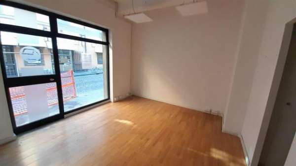 Foto Bracciano Centro, affitto locale commerciale