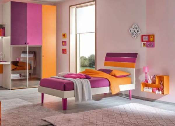 Foto Camera a donne con utenze incluse